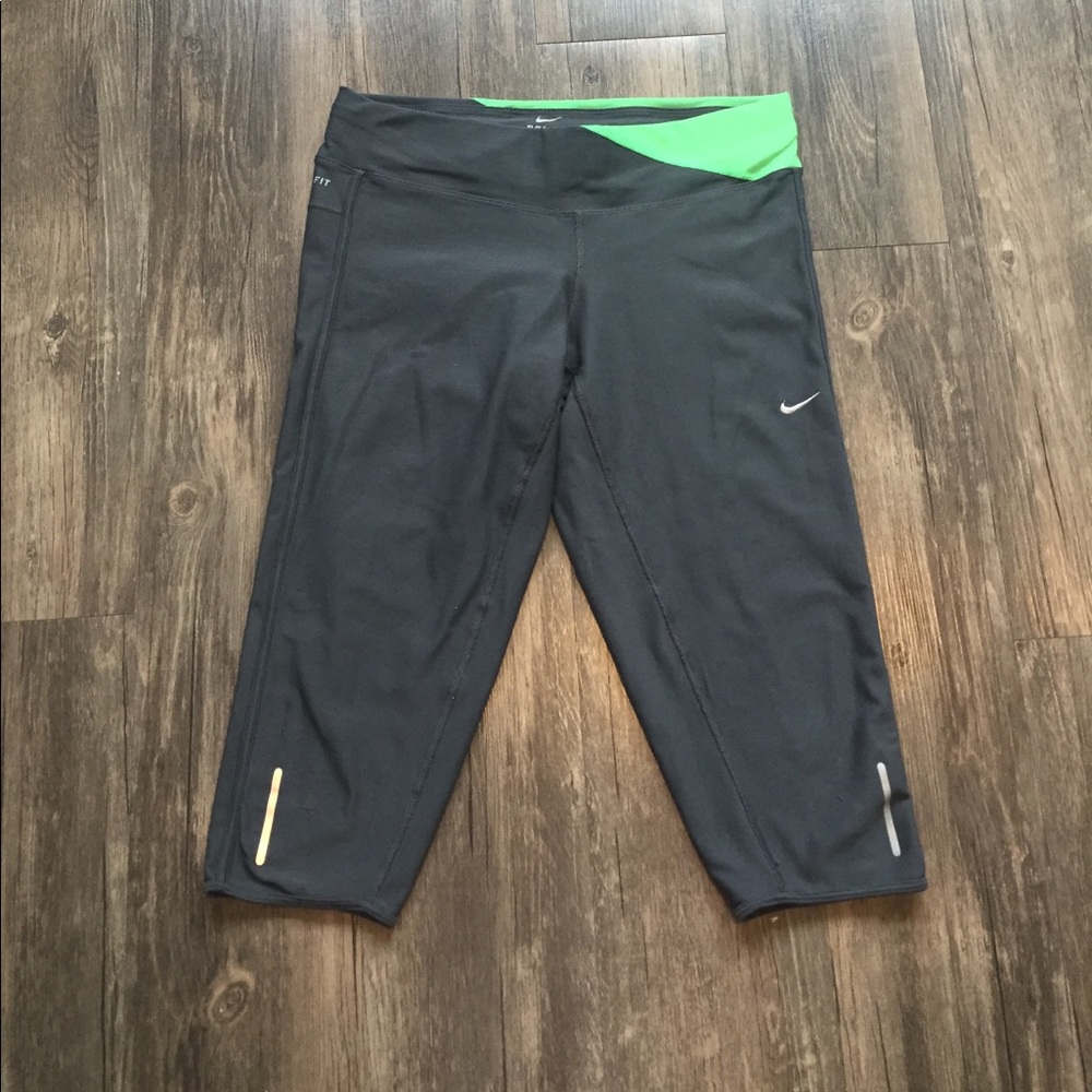 Nike Crop Leggings